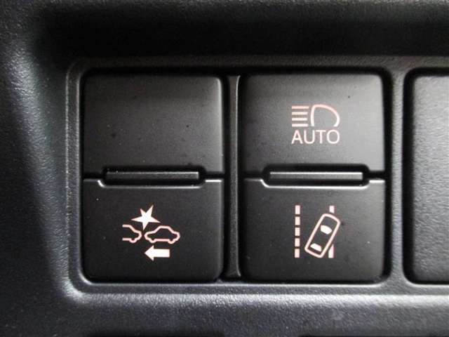 運転支援機能の衝突被害軽減ブレーキ＋ペダル踏み間違い時加速抑制装置付き♪先進安全機能で、毎日の安心ドライブをサポートします♪