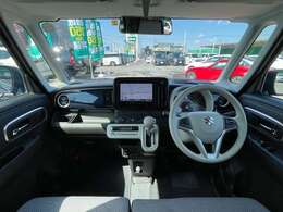 【インパネ全体】全方位で視界が広く、高い目線で運転もしやすいです！