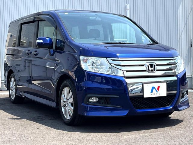 大好評のボディコーティング「弾スプラッシュコート」もご納車までに施工可能。通常のガラスコートと異なる、耐久年数6年の無機質ガラスコーティングが、ボディをキレイな状態に保ってくれます。