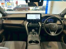 コックピット。車内もキレイで嫌な臭いもありません！ご納車後の臭いが付きにくくなる「空気触媒コーティング」もあります。