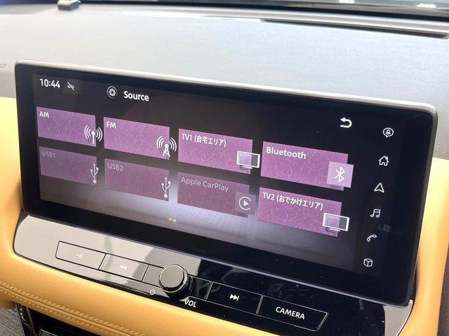 【メーカー純正ナビ】インテリアに溶け込むスタイリッシュな「専用設計」メーカーナビを装備♪視認性や操作性など基本性能にも優れ、より上質なカーライフをお楽しみいただけます。