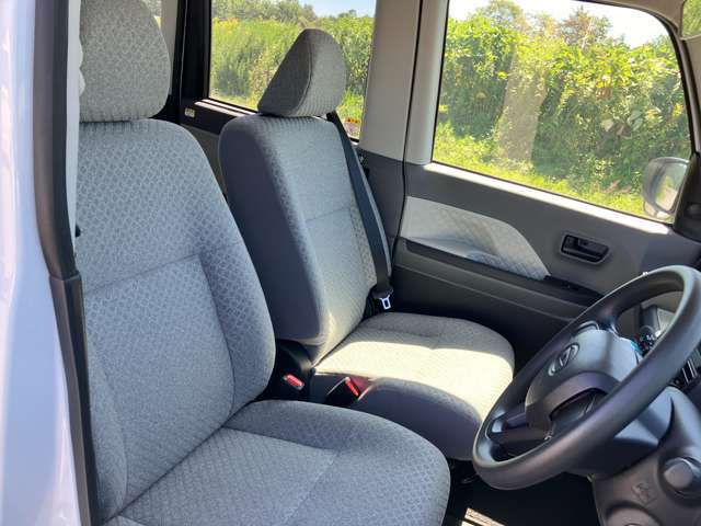大切な愛車を見つけるお手伝いから始まり、ご購入後もできるだけ長く、安全にお乗りいただけるようにアフターサポートにも全力で取り組んでいます。