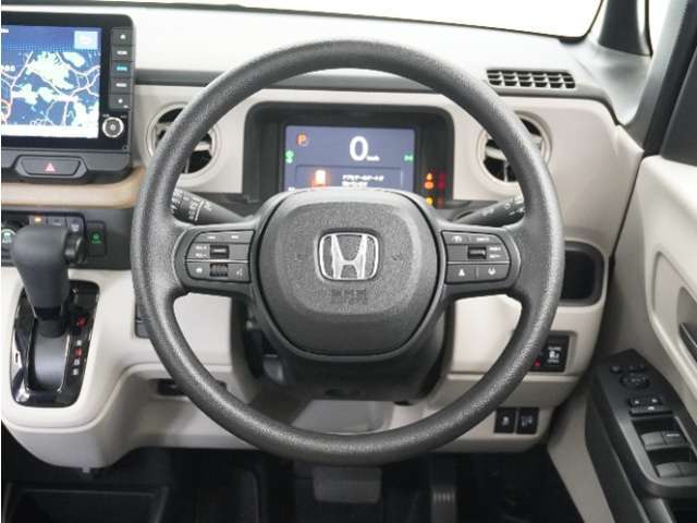 【Honda SENSING】先進の安全運転支援機能で、さまざまなシーンで運転をサポート！システムが運転中のヒヤリハット回避を支援します。