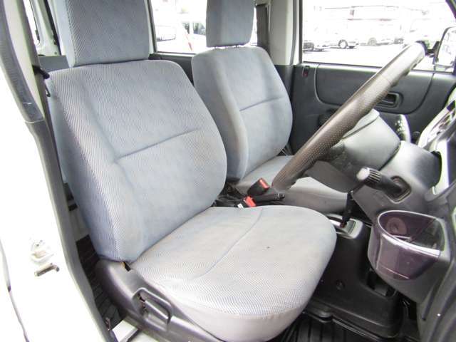 お車のカスタムや外装磨き、板金作業、各種新品部品や中古部品もお探しします●あいおい損保代理店●任意保険の取扱いも御座います●上級資格者が常駐●無料お見積り●加入者はロードサービス付●詳細は当社まで●