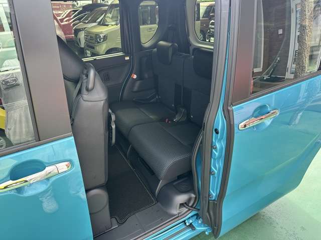 ★5年間新車保障★初度登録から5年間の新車保証が含まれています。長期間、安心してお乗り頂けます！保障費用は支払総額に含まれています！遠方のお客様は保証継承後、お近くのディーラーにて保証が受けられます！