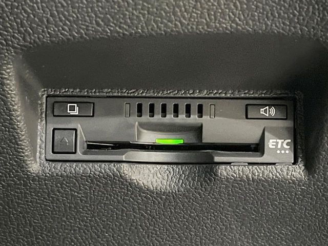 【ETC】高速道路の料金所をストレスなく通過！話題のスポットやサービスエリアに多い「スマートIC」利用時は必須のアイテムです。当店でセットアップを実施、ご納車当日からすぐにご利用いただけます！