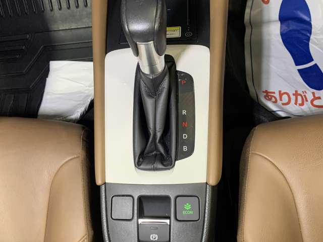【オイル交換無料】安心安全パックをご購入で『オイル交換ずーっと無料』。当店で車検をして頂ければ次回の車検まで延長！！詳しくはスタッフまでお問い合わせください。