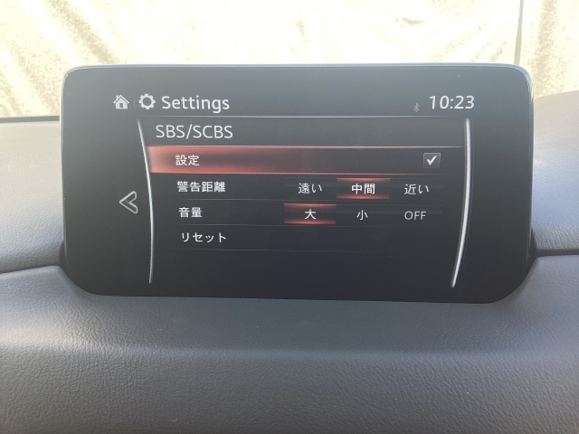 車や障害物だけでなく人も検知し、ブレーキを自動制御して衝突回避をサポートしてくれるアドバンスト・スマート・シティ・ブレーキ・サポートを装備！
