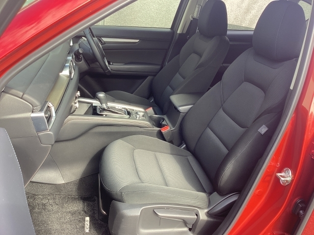 キメが細かく弾力性に富んだ振動吸収ウレタンの採用により、体を包み込んでくれるような心地よいフィット感を実現！