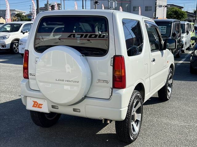 自動車保険（損保ジャパン）の代理店でもございますので、お気軽にご相談下さい。