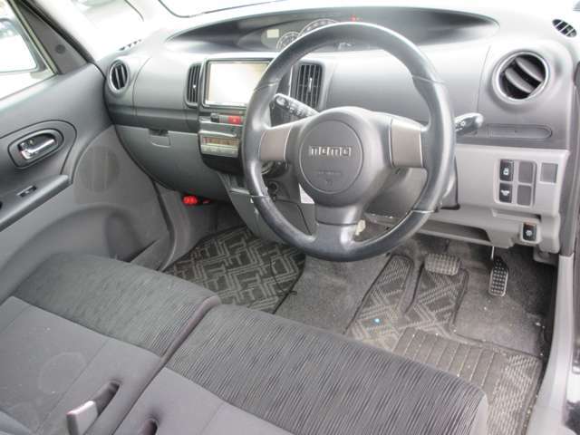 【お客様クチコミより】　今まで乗っていた車がガタが来たので急遽車を買うこととなり何度かお世話奈なっていたのでこちらで購入しました。営業さんも親身になって聞いてくれる方でホントに良い買い物ができました。