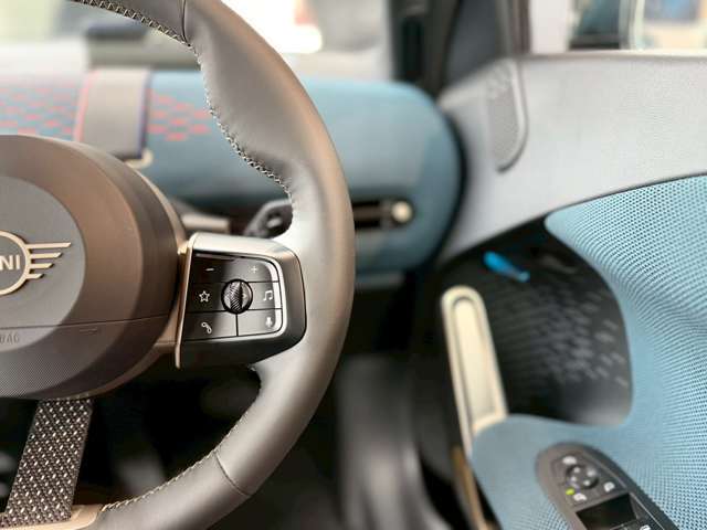 MINIといえばやはりスタイルが目を引きますよね。スタイルがきっかけで購入を決めた方が多いのも充分うなずけます。