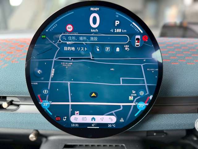 意外と広く使えるリアシート！シート生地のお洒落なデザインにも注目です！シートも使用感を感じさせません！
