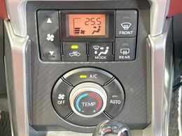 【シートヒーター】寒い日に重宝するシートヒーター！エアコンより早く温まってくれるので寒がりの人も安心ですね♪エアコンの温風は乾燥するから苦手、という方にもをおすすめです。