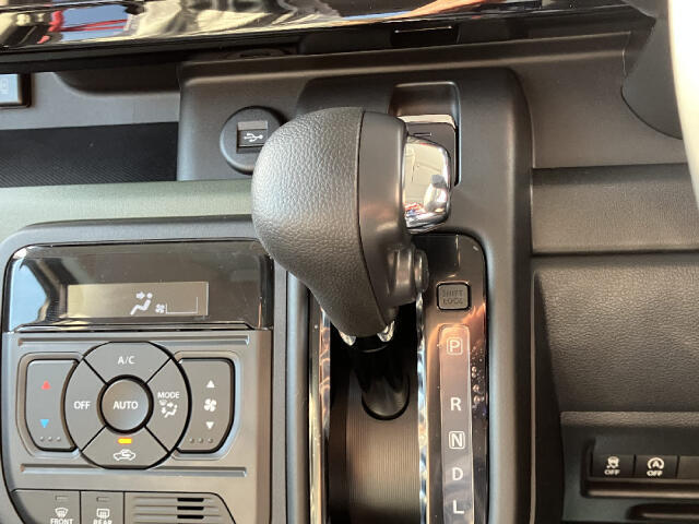 ★ナオイオートInstagram★[　＠naoiauto_car　]で検索！お得なセール情報や人気のお車を動画で紹介しております！