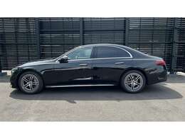 気になるお車がございましたら、事前にご連絡下さい。より見やすい場所にてご用意致します。また、事前連絡によりお待たせする事なく、スムーズな商談を心がけております。