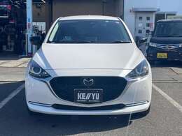 ご納車前のボディガラスコーティングやポリマーコーティングも専門業者が常駐しておりクオリティの高いコーティングを低価格にてご提供しております♪リアガラスへのフィルム貼り付けも低価格でご案内しております♪