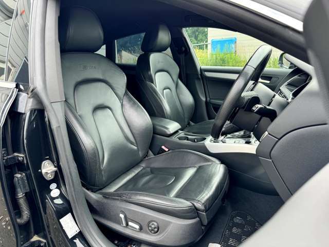 人気のA5スポーツバック 4WD Sライン入庫しました！19インチホイール、電動ブラックレザーシート、シートヒーター、純正ナビテレビ、バックカメラ、スマートキー、プッシュスタート！！お気軽にお問い合わせください。
