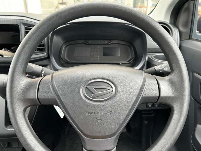 ☆車の保険は買ったところで加入するのがベストです。保険に関しても大手保険代理店をしておりますので安心してお任せください。不慮の事故の際も自社鈑金工場と連携して修理を進めてまいります☆