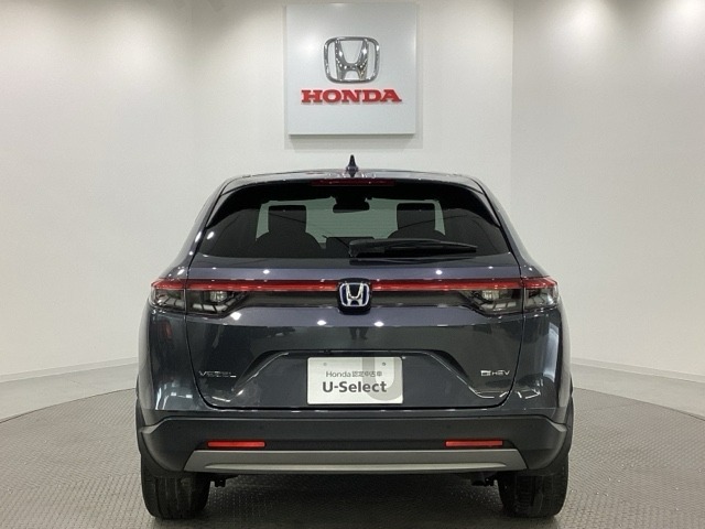 【Honda認定中古車 U-Select】　は3つの安心をお約束します。　1　Hondaのプロが整備した安心。 2　第三者機関がチェックした安心。　3　購入後もHondaが保証する安心。
