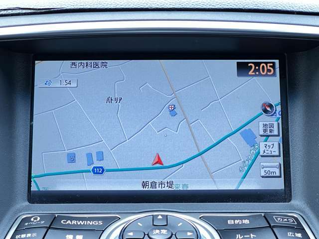 HDDナビは、内蔵されたハードディスクに地図データを保存するタイプのカーナビです。読み込みが速く、スムーズなルート案内が可能。音楽や映像の保存・再生もできるモデルが多く、エンタメ機能も充実しています。