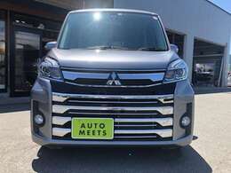 迫力のメッキグリルがカッコイイ！人気の王道カラーシルバーメタリック！