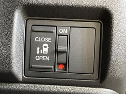 【パワースライドドア】スマートキーや運転席のスイッチでスライドドアの開閉が可能♪電動だから力を入れてドアを開ける必要が無く、小さいお子様でも、重い荷物を持っている時もラクに開け閉めできます♪