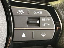 【アダプティブクルーズコントロール】高速道路での長距離走行が楽に！！自動で速度を保つクルーズコントロールが、衝突軽減システムと連携し、前方の車両を感知して車間を保つように速度調節してくれます！！