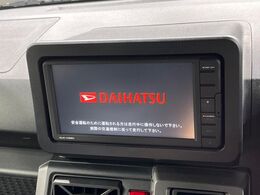 【ディスプレイオーディオ】視認性が高いディスプレイオーディオを装備♪操作性も良好で直感的なソース選択が可能です。
