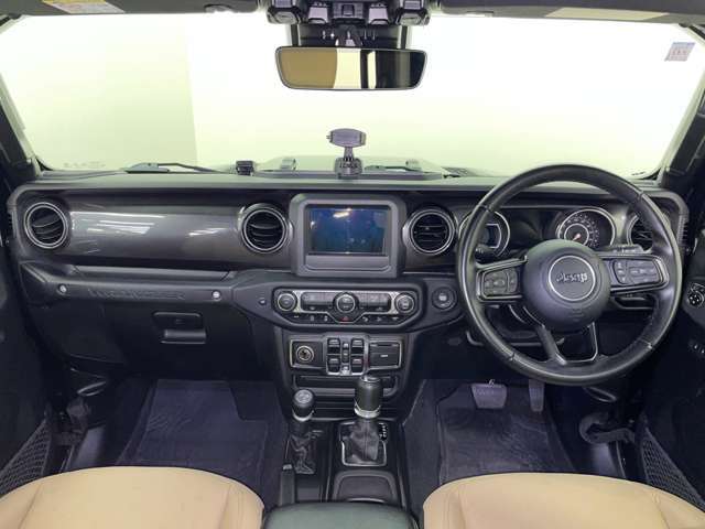 当店の車両は全てプロの手によるルームクリーニングと外装の仕上げが完了しておりますのでどれを見ても綺麗そのものです！気持ちよくお車をご覧いただくことができます。