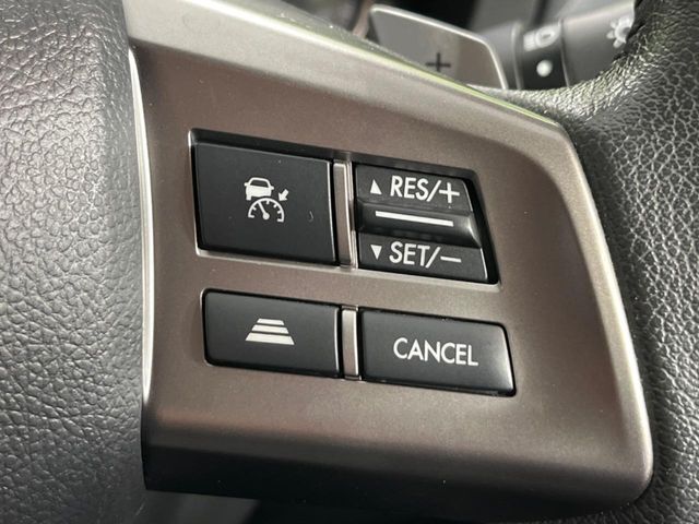 【【全車速追従機能付クルーズコントロール】高速道路での長距離走行が楽に！！自動で速度を保つクルーズコントロールが、衝突軽減システムと連携し、前方の車両を感知して車間を保つように速度調節してくれます！！