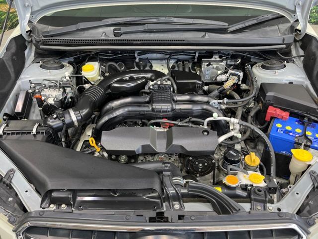 親切・丁寧な専門メカニックスタッフが応対！・車検・点検整備・事故等の修理などアフターサービスも安心。お車のカスタマイズもネクステージのサービススタッフまでご相談ください！