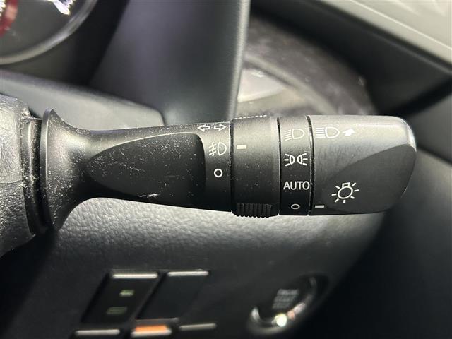 気になる車はすぐにお問い合わせください！画面右側の0066から始まる無料ダイヤルからお問い合わせ下さい！専門スタッフがお車のご質問にお答えいたします！