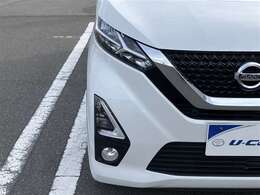 LEDヘッドライトです。デザイン性がよくとても明るいので、夜間の走行や悪天候でも安心です。しかも長寿命！