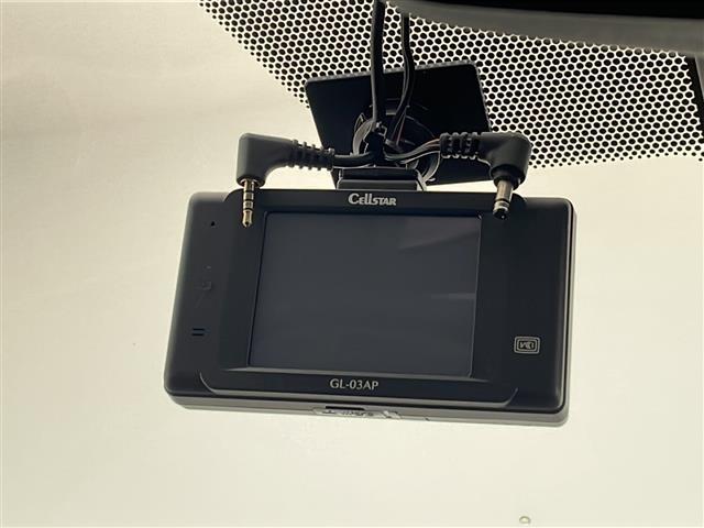 【後部座席操作部】後部座席を快適に過ごしていただくための便利な装備が付いています！