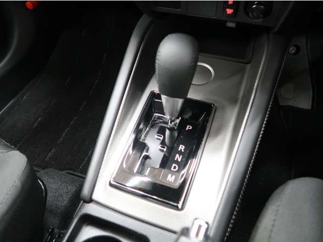 マニュアルモード付き6速CVT