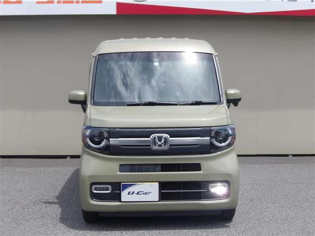 ワイド＆ローのスタイルで走行安定性もばっちりです。運転しやすくロングドライブも安心です。