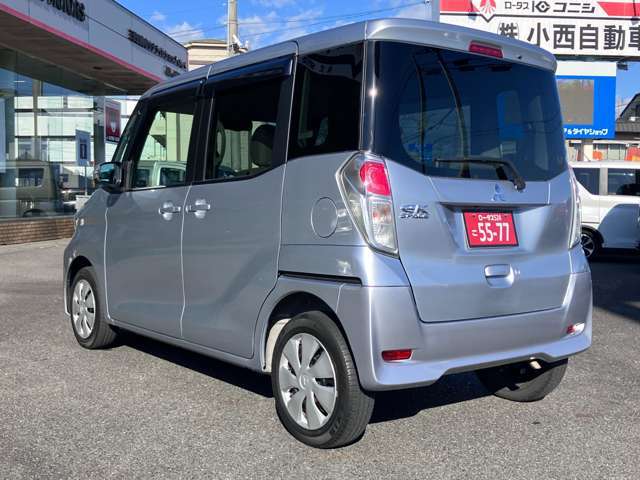 一部鈑金跡ございます。小傷、小凹みございますが、全体的にきれいな部類かと思います。是非現車のご確認を！