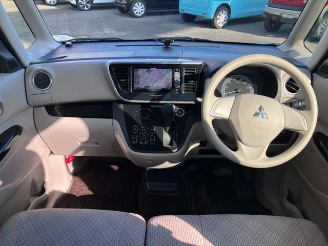 オートエアコンで快適です！