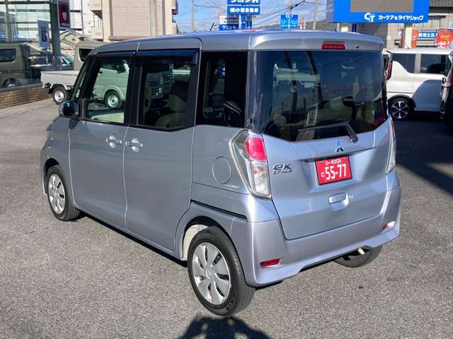 一部鈑金跡ございます。小傷、小凹みございますが、全体的にきれいな部類かと思います。是非現車のご確認を！