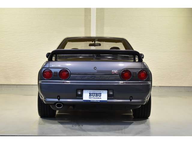 『B.C.D』とは…BUBU　CALIFORNIA　DIRECT＝現地日本人スタッフがアメリカにある良質車の中から、厳選された車両だけを日本へ輸入・販売を行う、BUBU独自の直輸入システムの総称です。