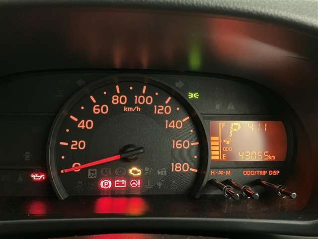 ★タイヤの状態について、タイヤの溝は現在の状態で問題ありませんが、タイヤ交換をご希望の場合、お得なU-Car専用タイヤ、スタッドレスタイヤ、アルミセットなどご用意！★無料TEL『0078-6003-269666』