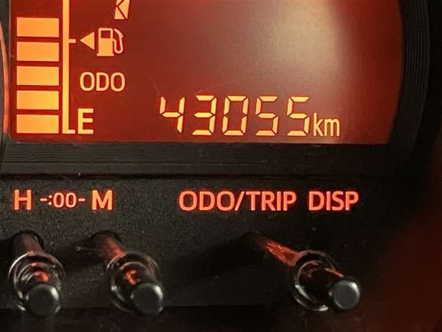 ★走行距離に注目！U-Car選びのポイントの一つは走行距離の少ない車です。この車の走行距離は実メーターです！！★無料TEL『0078-6003-269666』