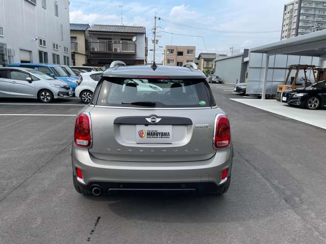 輸入車の修理を専門としているお店の自動車販売店。 　ホームページ carshop-maruyama.com にアクセスを！車検・メンテナス・一般修理・鈑金塗装・すべて自社工場対応