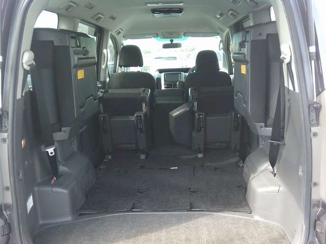 整備工場と提携して整備をしております。整備・車検もお任せください！