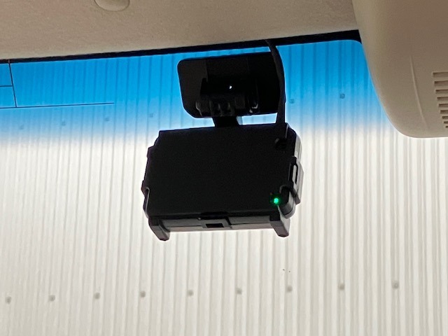 【ドライブレコーダー】万が一の事故にあった場合でも、ドライブレコーダーがその瞬間の映像を記録しています！事故だけでなく、楽しいお出かけの風景なども録画してくれています。