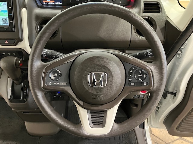 【Honda SENSING】衝突被害軽減ブレーキ〈CMBS〉、ACC〈アダプティブ・クルーズ・コントロール〉、LKAS〈車線維持支援システム〉、誤発進抑制機能、等で安全運転のサポートをします！