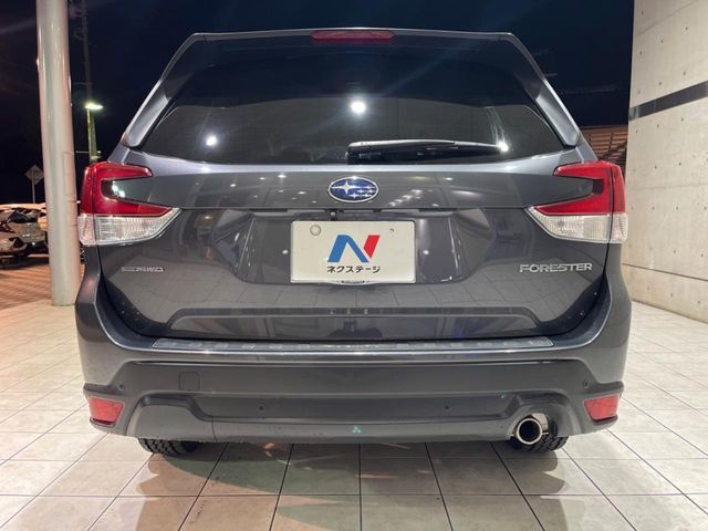 安心の最長10年・走行無制限保証（有償）をご用意。保証内容も充実はもちろん、無料点検＆オイル交換や、年中無休の全国・24時間ロードサービスも付帯されておりますのでご安心下さい。