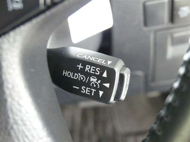 クルーズコントロール機能搭載です。長い高速走行、アクセルを踏まないで走行できれば運転も楽ですよね。