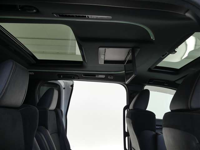 サンルーフ付で明るさと開放感を感じてください。気持ちい走りが更に倍増です。